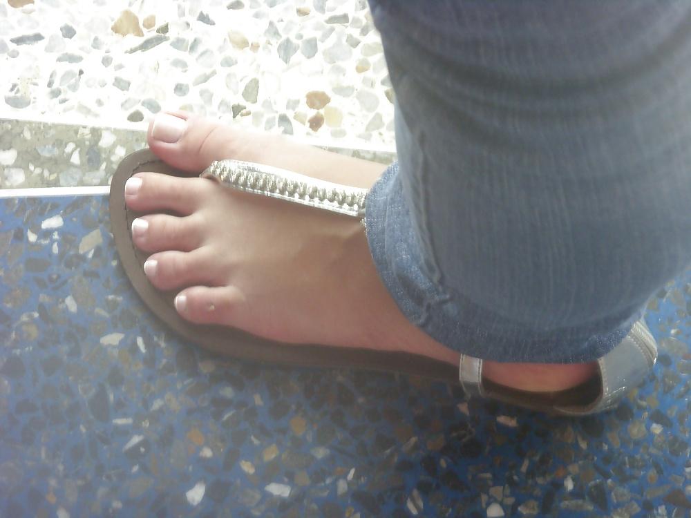 25P Street feet 4