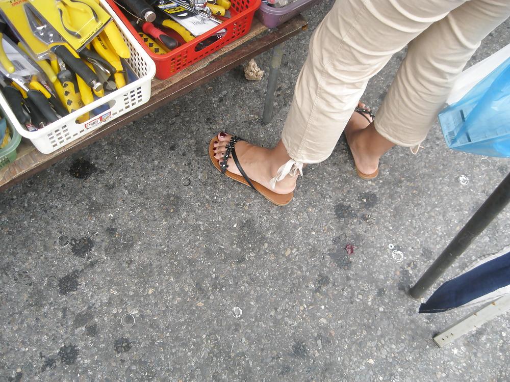 25P Street feet 4