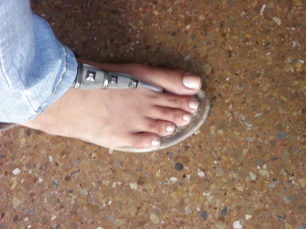 25P Street feet 4