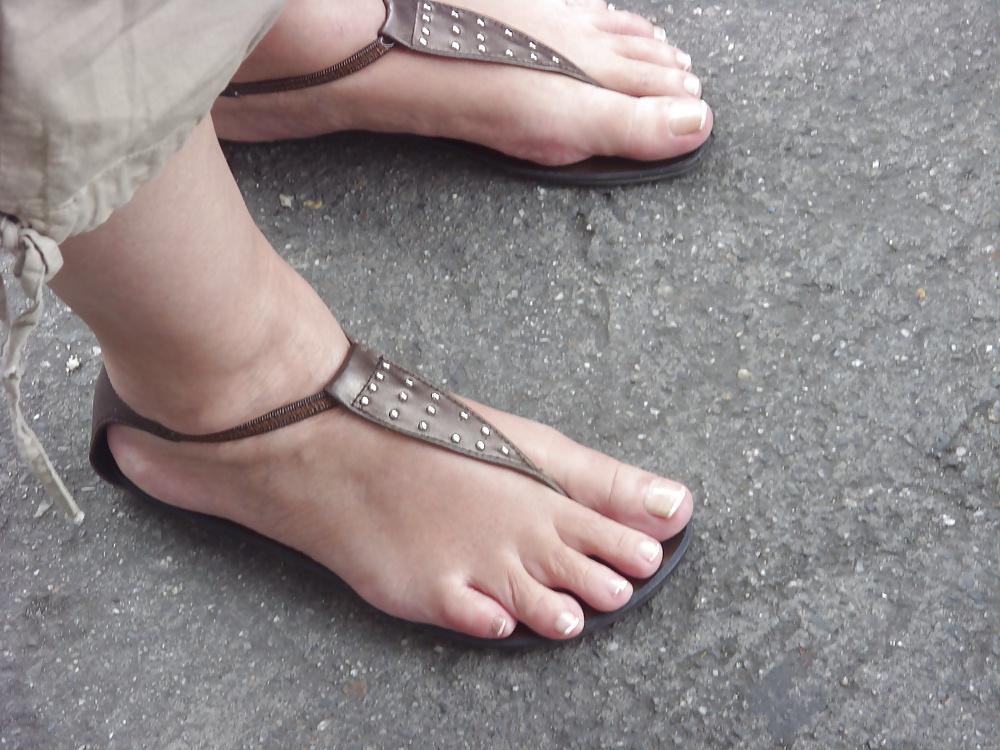 25P Street feet 4