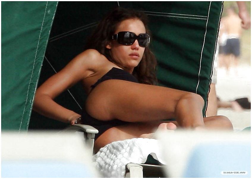25P Jessica Alba: Ultimate Collection
