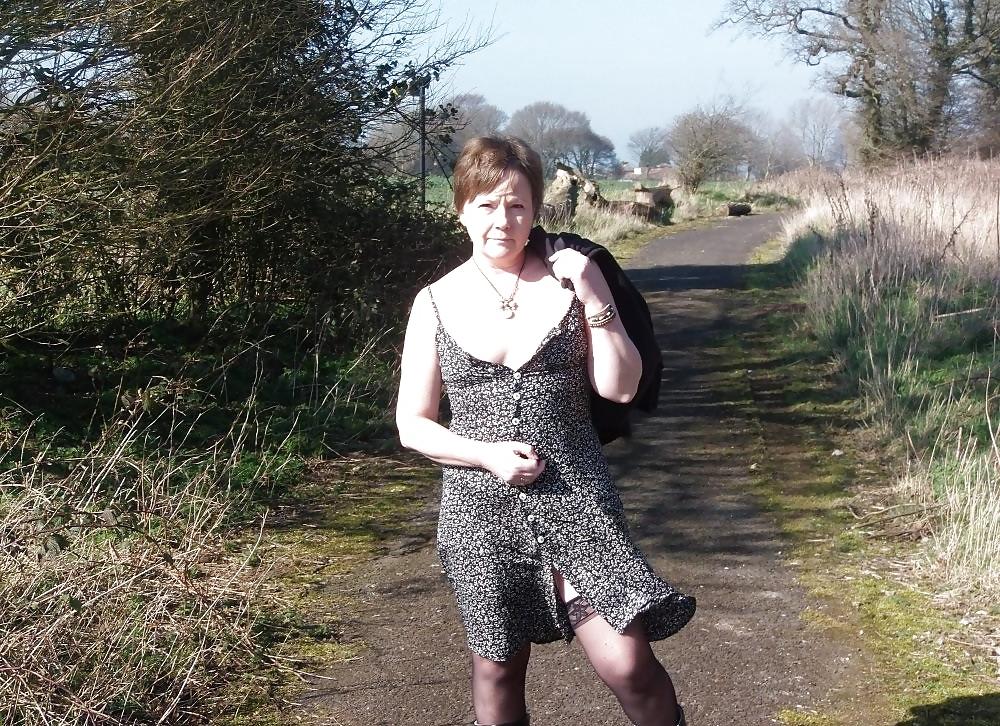 18P Nude in sun the spring