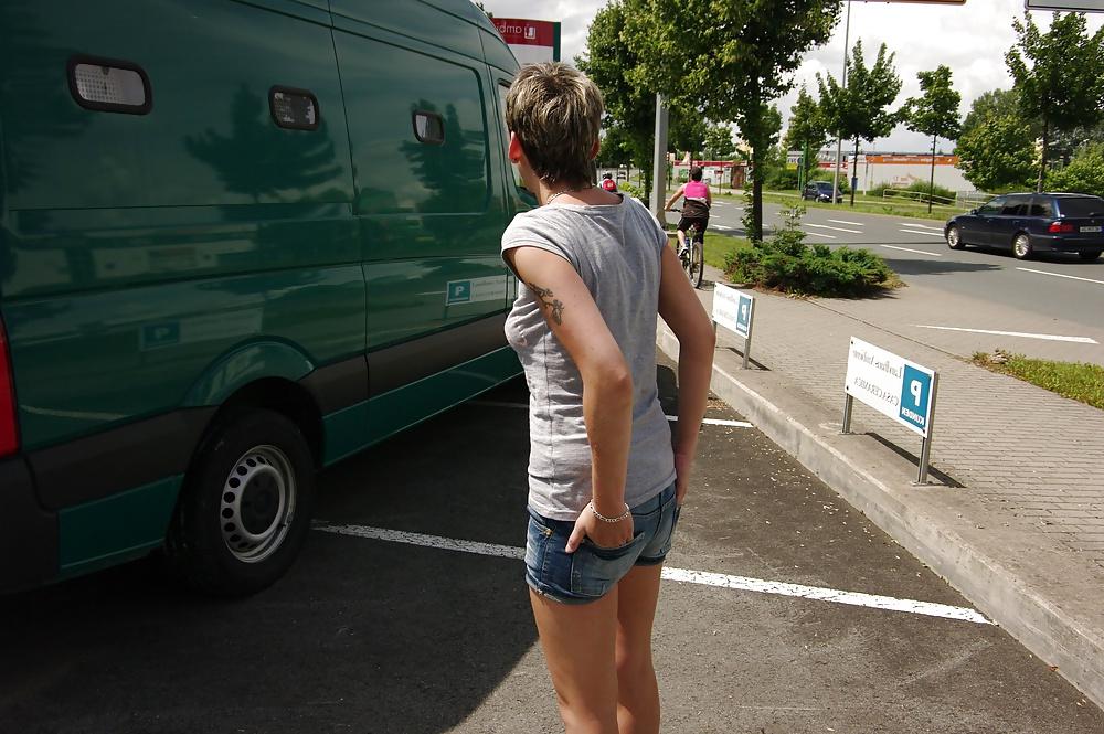 25P German flashing milf topless in jeans