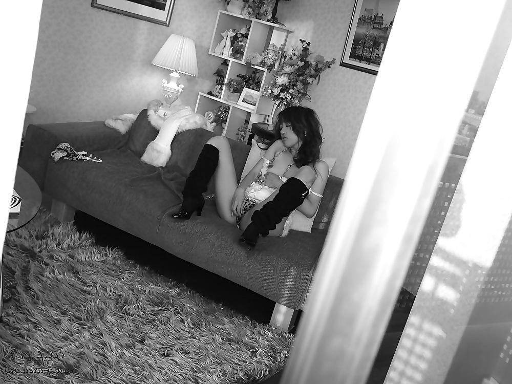 25P Black and White Erotic 008