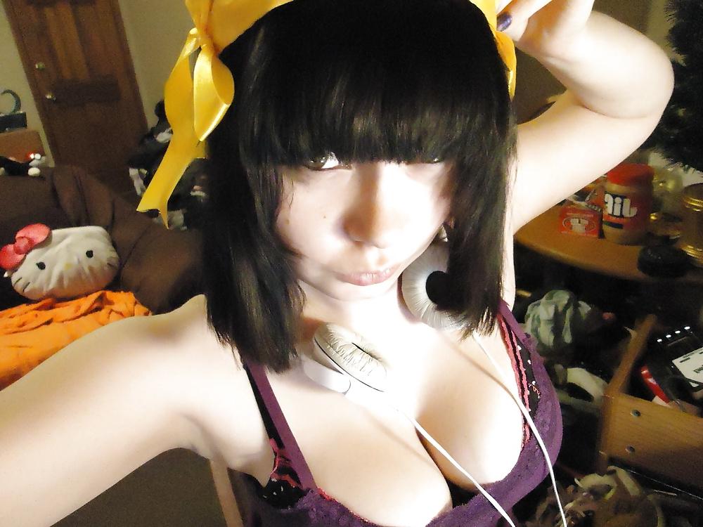 25P My collection 70 : hot busty emo
