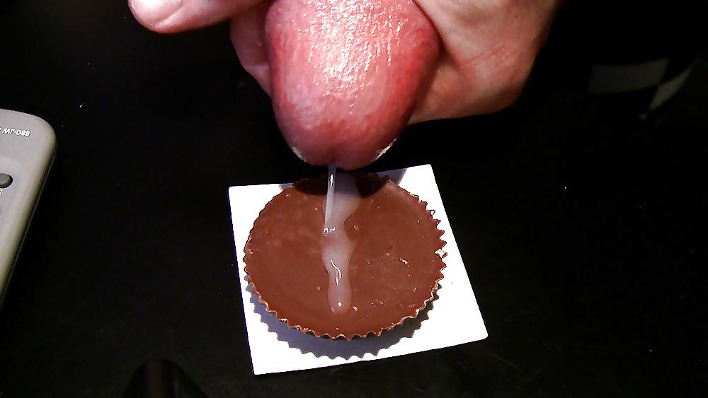 25P Cum on Food III