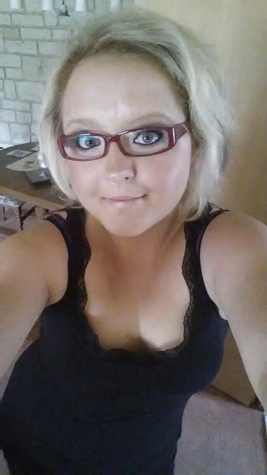 18P Hot east german bitches - please comment