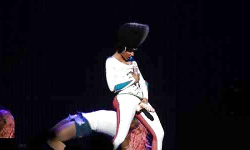25P nicki minaj her big booty thick ass and her dildo