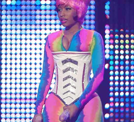 25P nicki minaj her big booty thick ass and her dildo