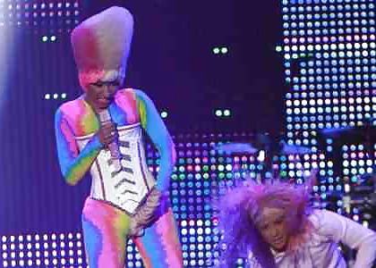 25P nicki minaj her big booty thick ass and her dildo