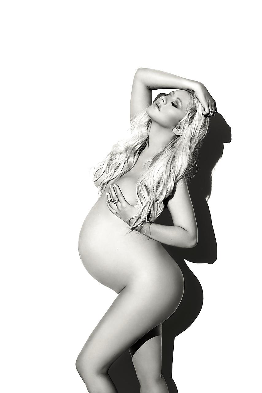 22P Pregnant Celebrities 