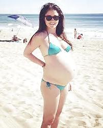 22P Pregnant Celebrities 