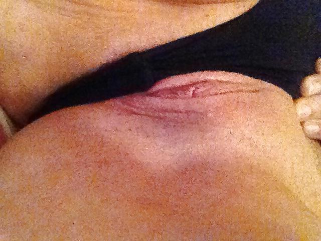 6P Wetting my panties for you  pink pussy 