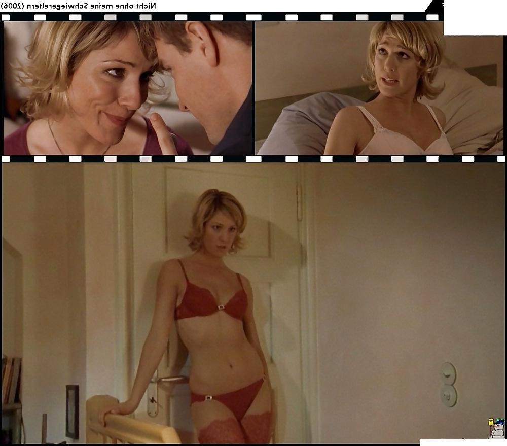 25P Julia Stinshoff Nackt