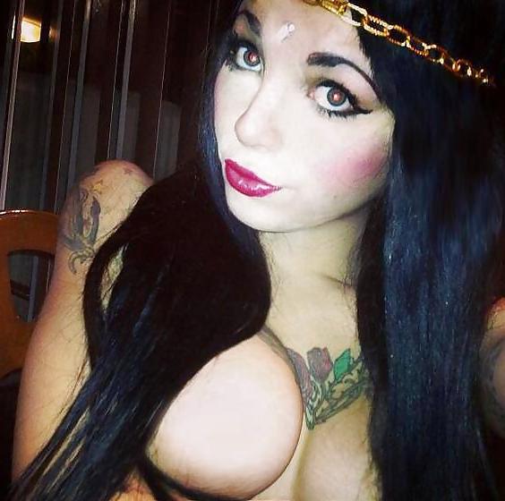 25P Karol Kimberly sexy big boobs girl hot selfy pics