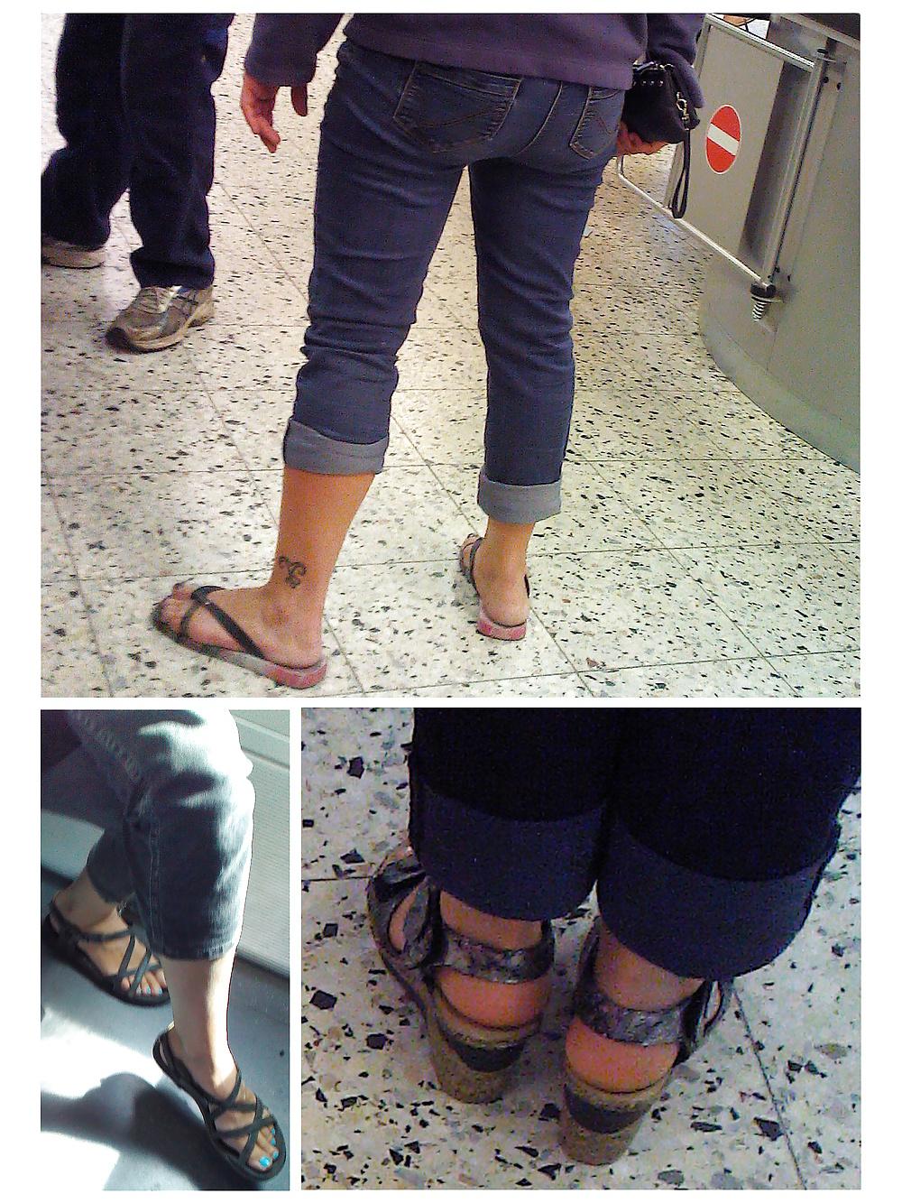 7P Feet on the street