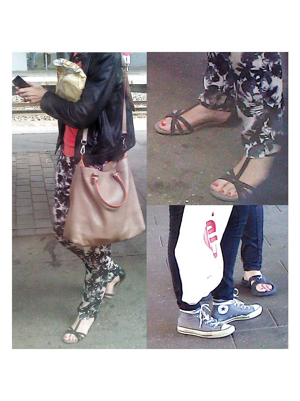 7P Feet on the street
