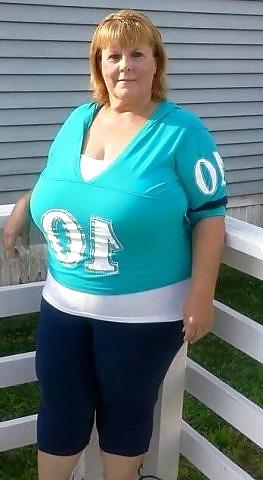 17P Nice big boob plump mature dressed