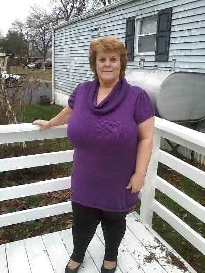 17P Nice big boob plump mature dressed