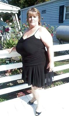 17P Nice big boob plump mature dressed