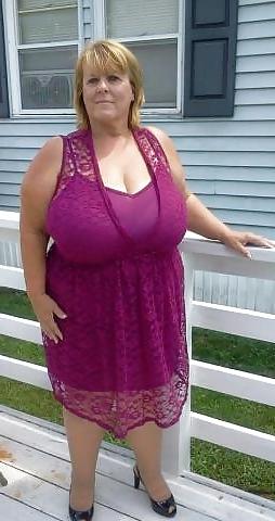 17P Nice big boob plump mature dressed