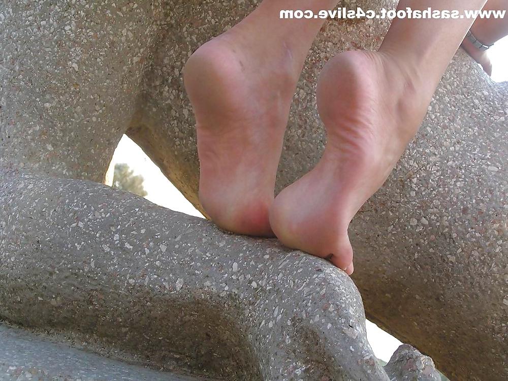 10P Street Feet 2