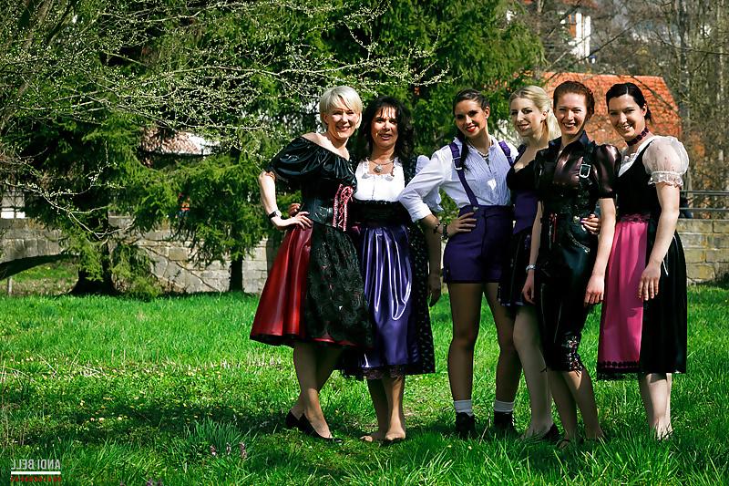 25P German latex dirndl