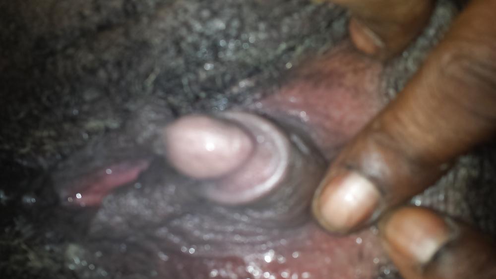 23P Very big clit