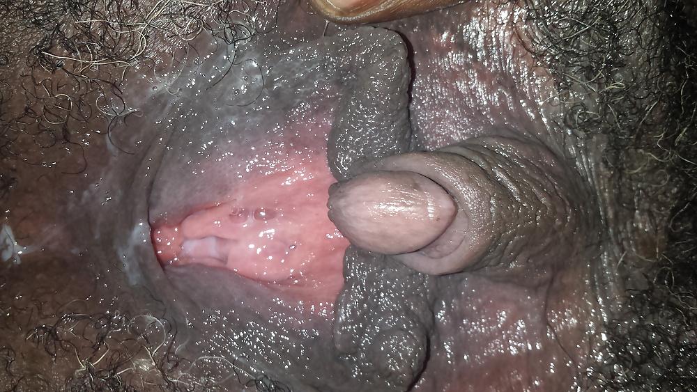 23P Very big clit