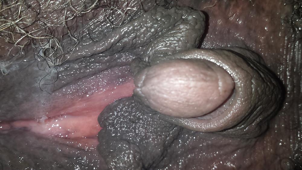 23P Very big clit