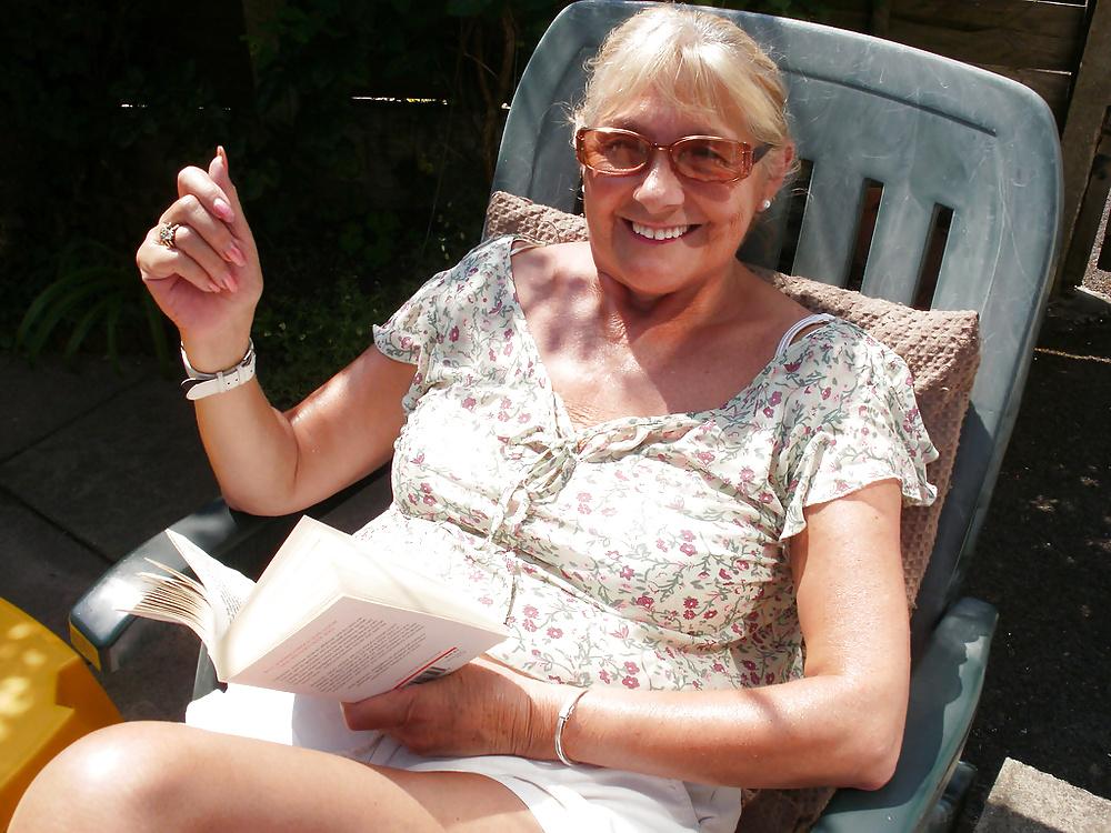 25P More Of Swinger Sue