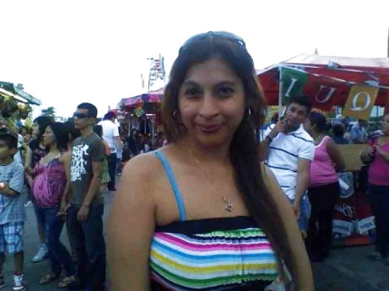 9P Downblouse and big boobs