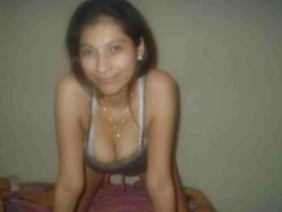 9P Downblouse and big boobs