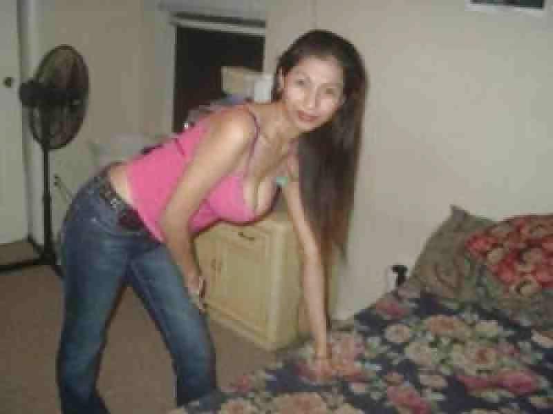 9P Downblouse and big boobs