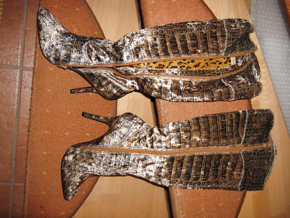 8P Fun with new boots for jerky