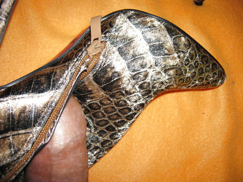 8P Fun with new boots for jerky