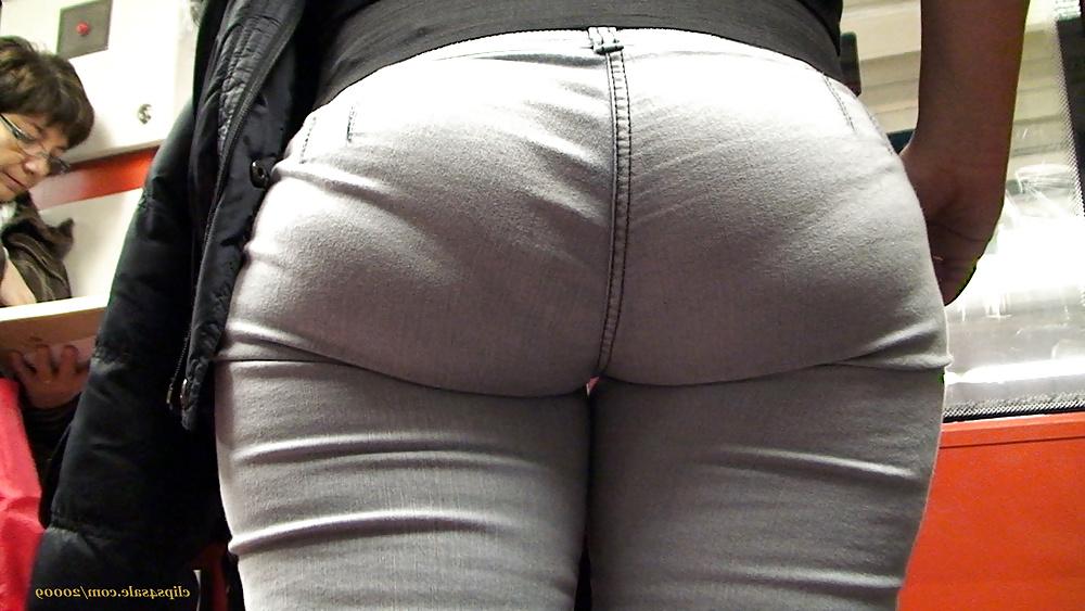 25P Big ass spanish babe