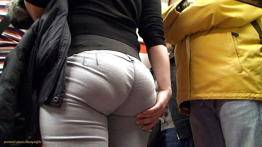 25P Big ass spanish babe
