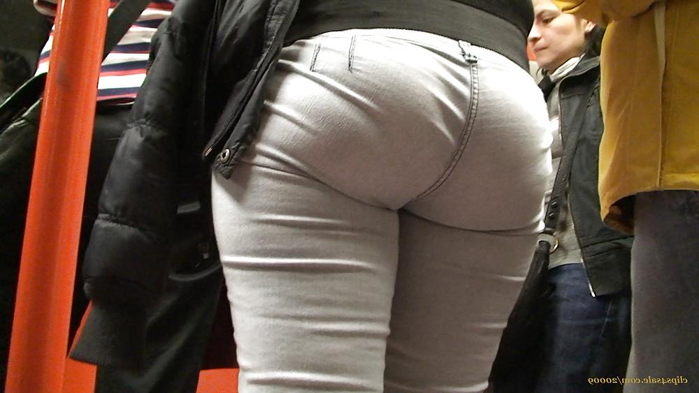 25P Big ass spanish babe