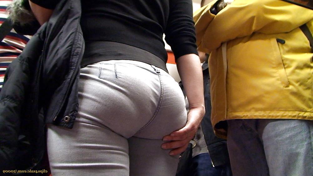 25P Big ass spanish babe