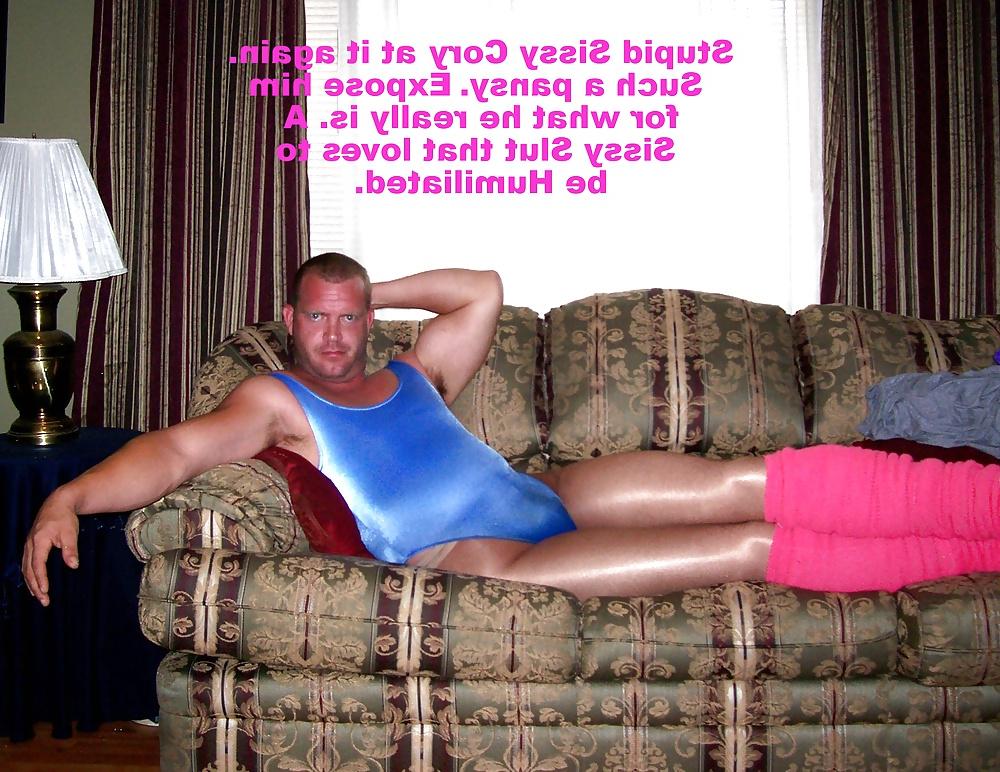 18P Exposed Sissy Crossdresser