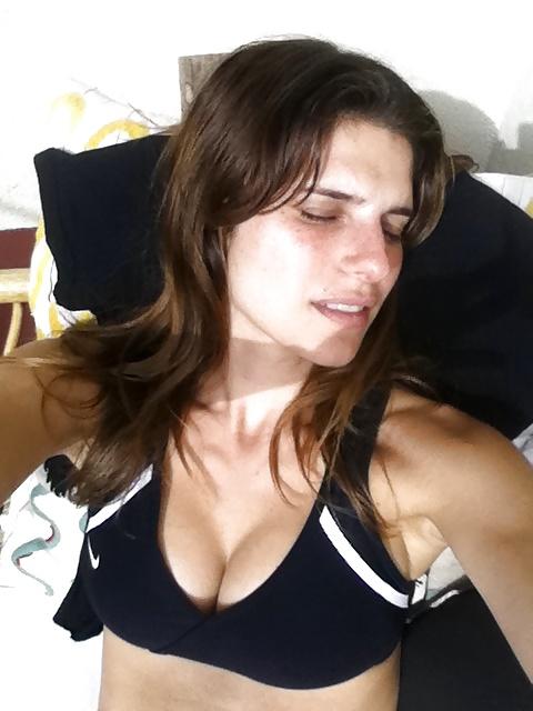 25P Lake Bell mega  collection 