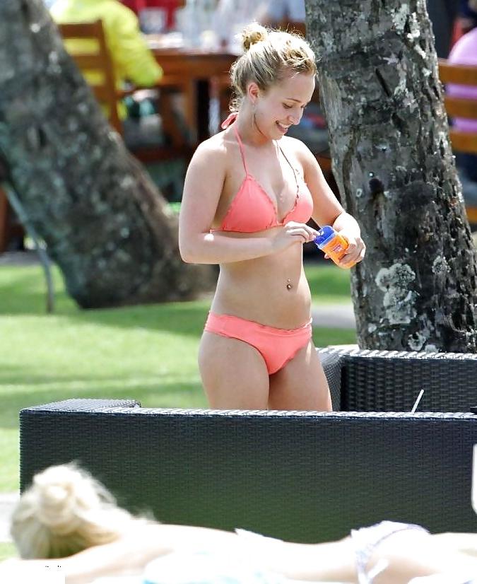 25P Hayden Panettiere Mega-Sammlung 2