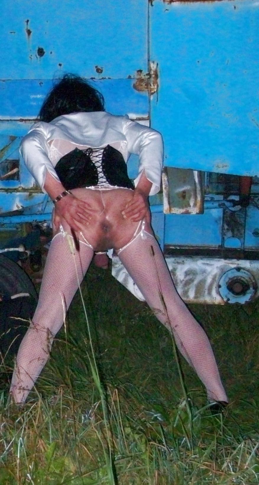 25P Crossdresser outdoor