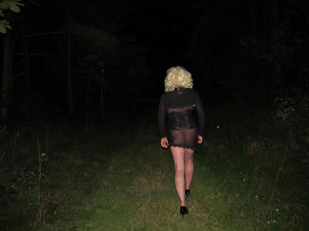 25P Crossdresser outdoor
