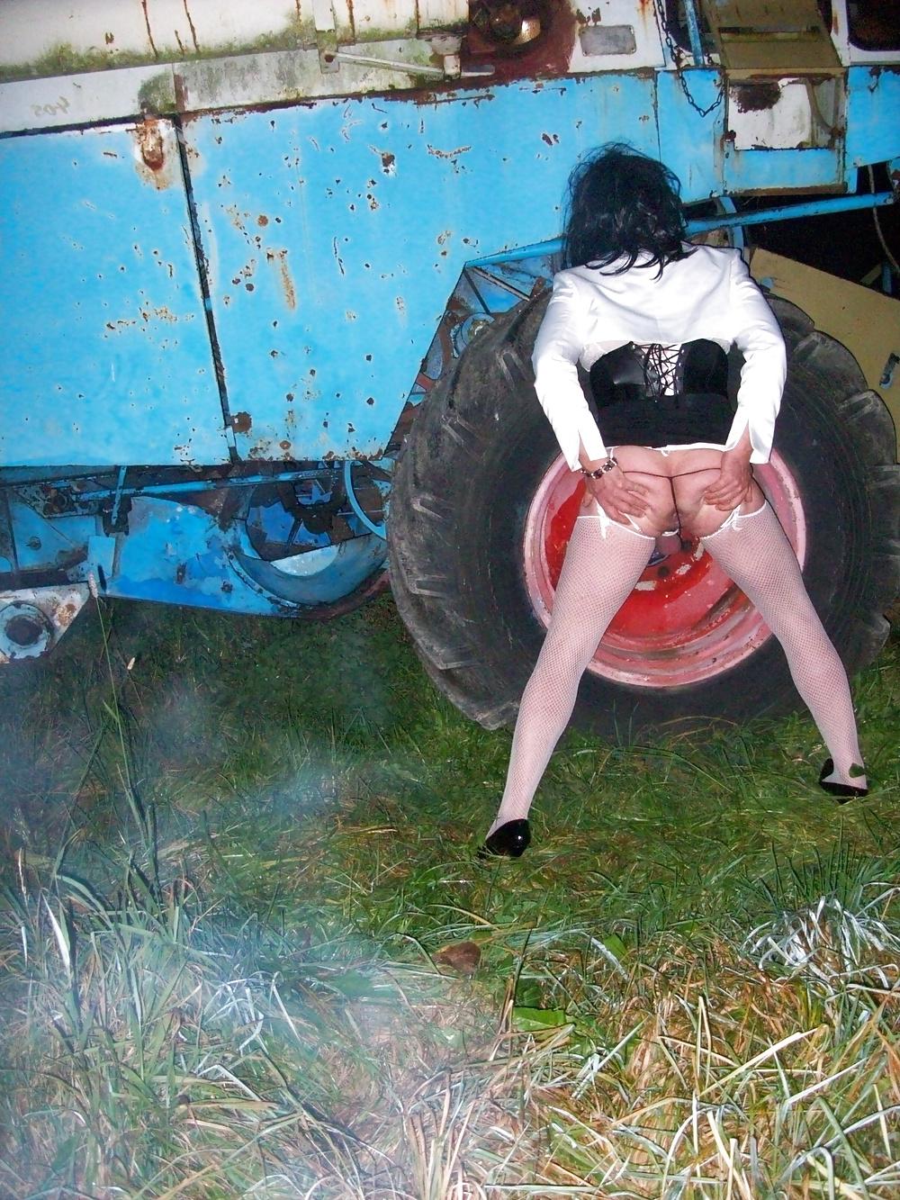 25P Crossdresser outdoor