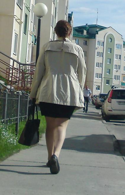 25P Mädchen mit prallen Beinen 2