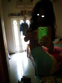 15P Sri Lankan Babe Exposed