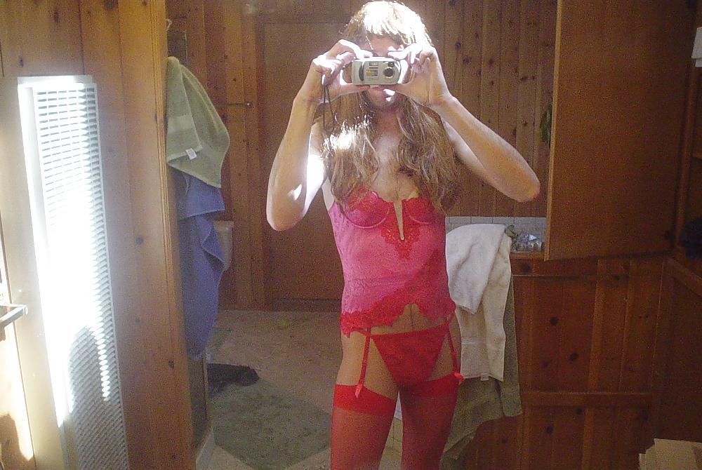 25P Amateur crossdresser dressed and nude