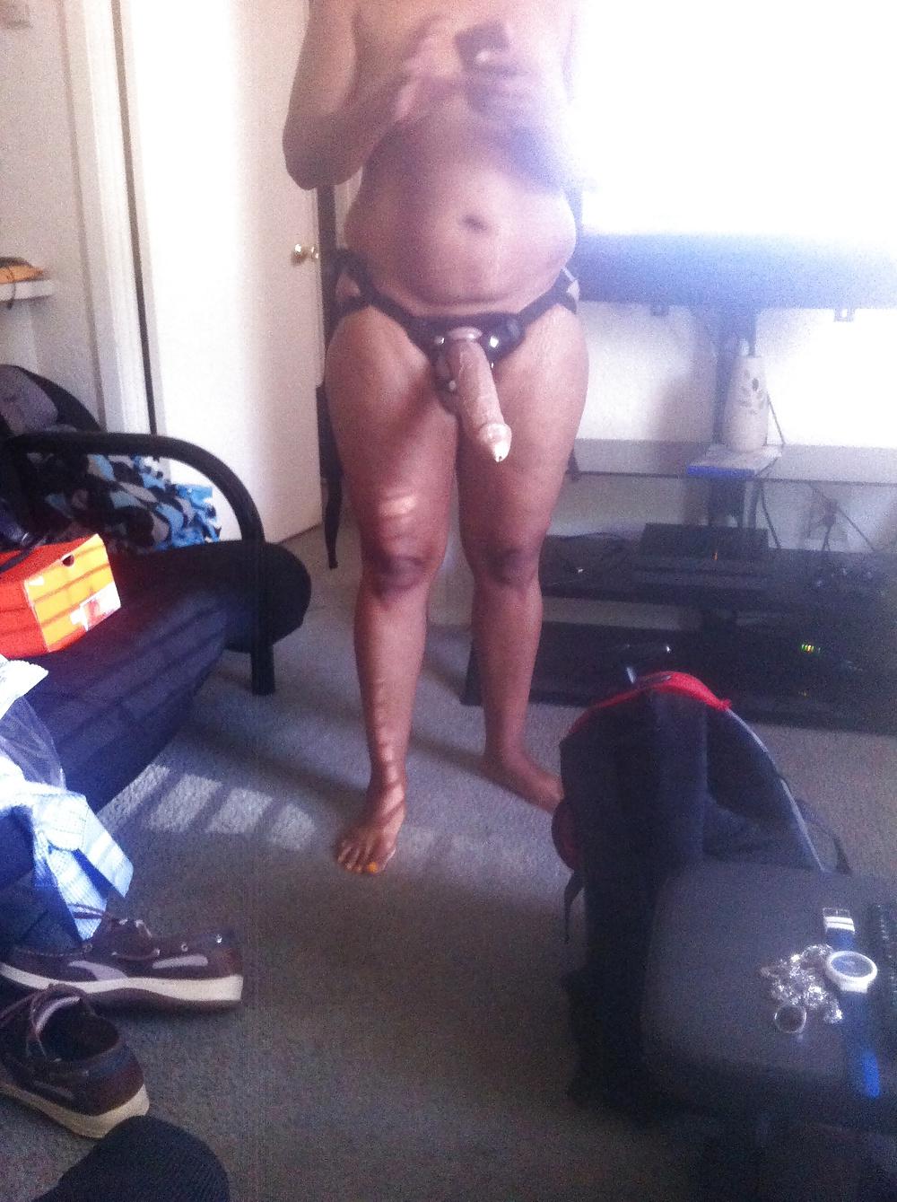 19P Detroit strapon chick
